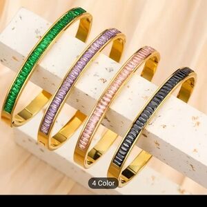 🩷🩷NEW🩷🩷 PRETTY!! PINK CZ Rectangle Baguettes SS Bangle Bracelet